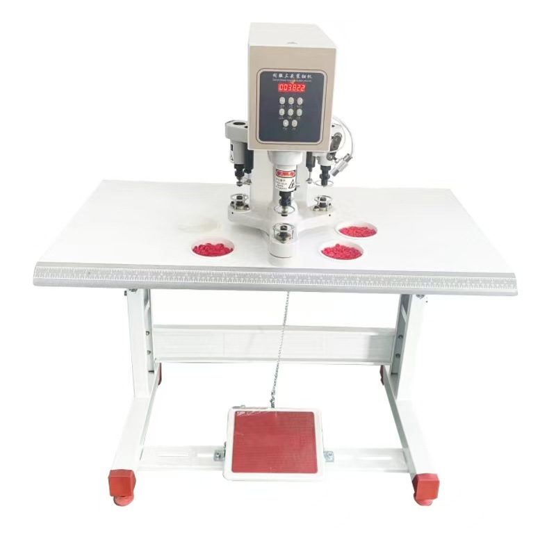 Máquina de hebilla de tres cabezales Ruima cuenta automáticamente la máquina de hebilla de tres cabezales eléctrica de seguridad de posicionamiento por infrarrojos