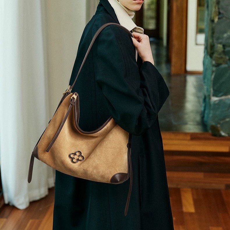 Kasi Le Xiaosongtao Suede Hobo Bag 2025 New Arrival Luxury Pleated Shoulder Tote Bag For Women - Thumbnail 4