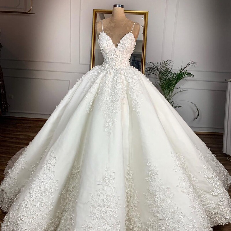 Deep V-Neck Sexy Lace Floor-Length Wedding Dress with a Romantic and Elegant Vibe, Perfect for Wedding Receptions and Welcoming Guests, New Autumn 2026 Model