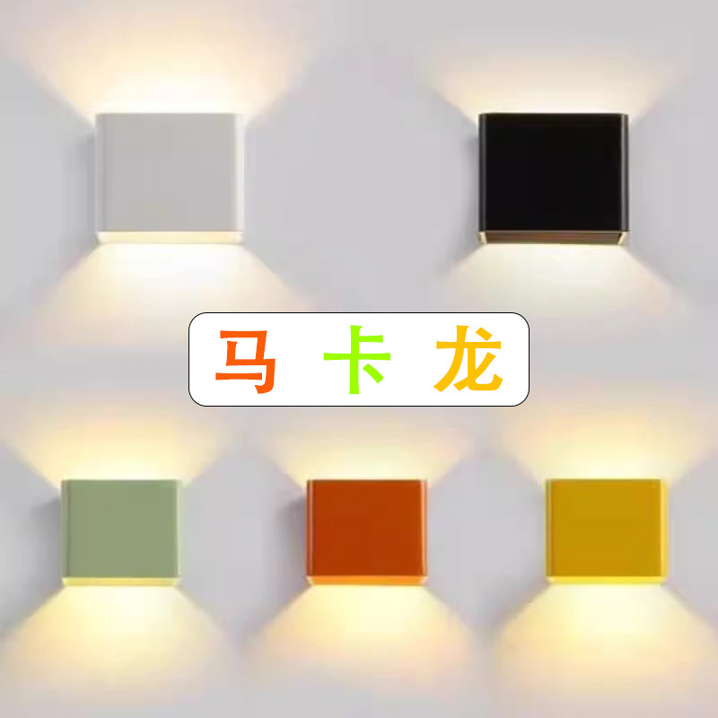 Luces de pared recargables usb junto a la cama de Macaron, luces de pared nórdicas simples y de lujo ligeras, luces de pared cuadradas para exteriores minimalistas
