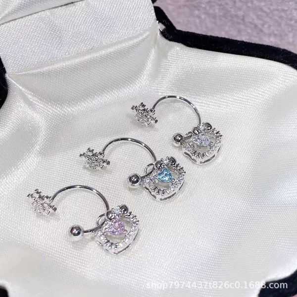 New snowflake hollow-out design, versatile for daily wear, exquisite and sparkling earrings with a sweet and fresh horseshoe ring