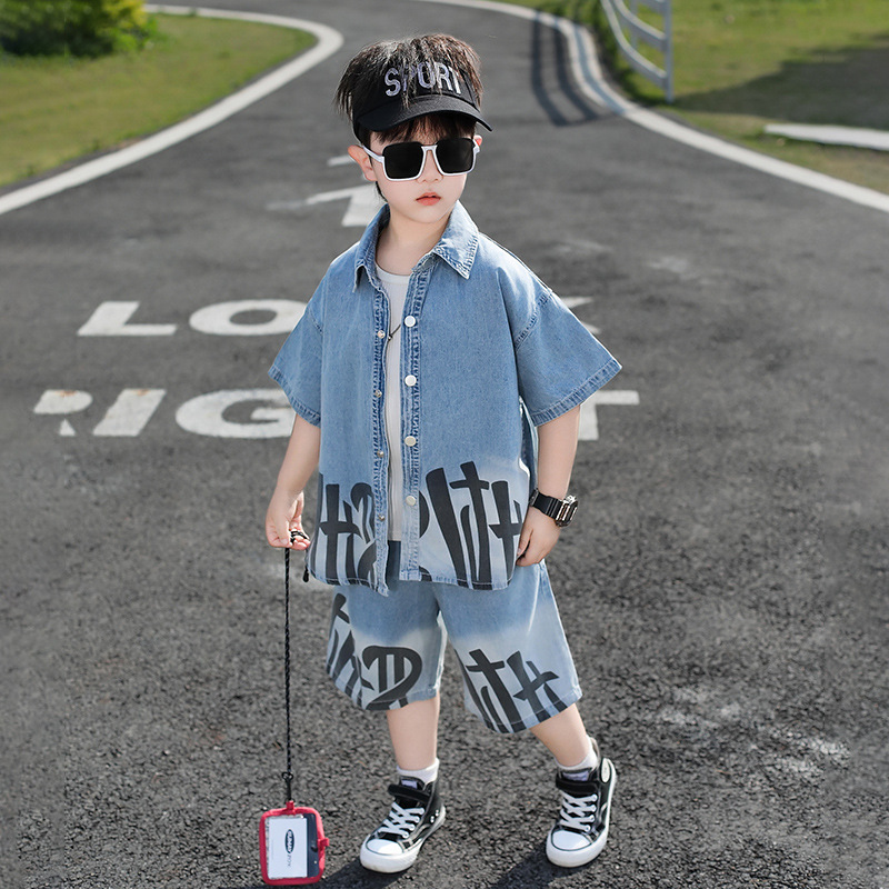 8073 ropa de verano para niños 2025 nuevo traje para niños versión coreana camisa de mezclilla delgada traje de dos piezas ropa de bebé de moda