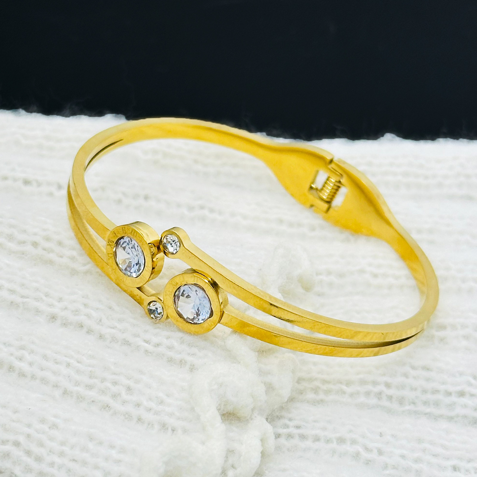 Brazalete de diamante de letras romanas transfronterizas lujoso ligero abierto de titanio de oro 18k nuevo brazalete de acero inoxidable joyas