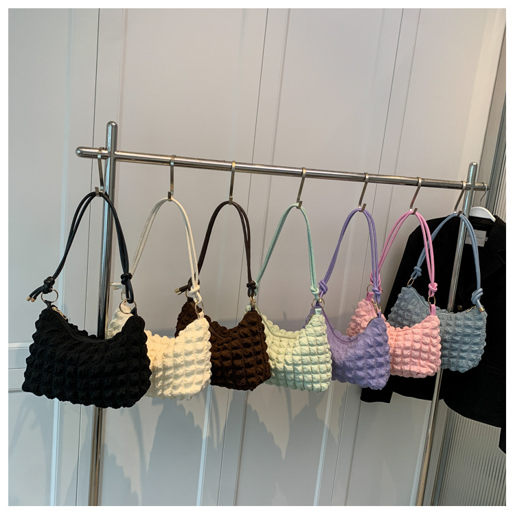 批发2022秋冬新款包包女ins小众单肩腋包休闲百搭时尚褶皱手拎包