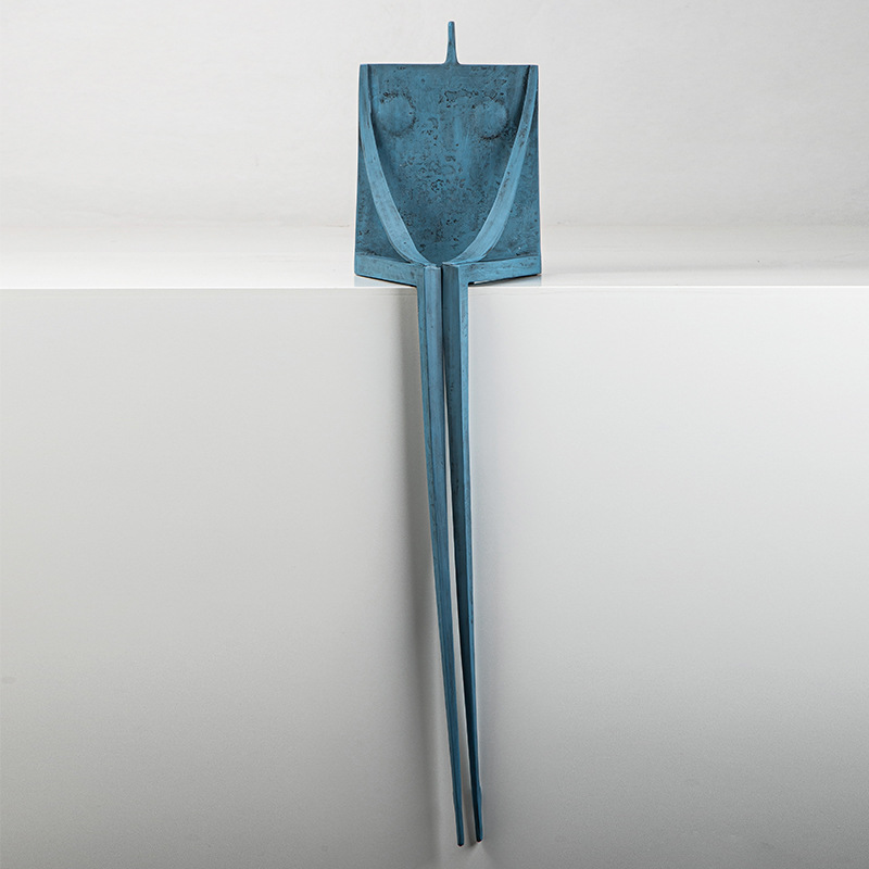 新品 现代树脂艺术工艺品 玄关样板间书柜售楼部蓝色坐姿人像摆件