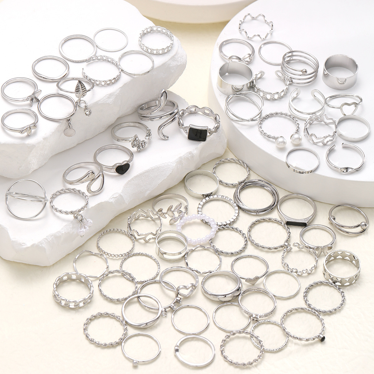 Ins Simple 8-character Black Square Pearl Ring suit Creative Fashion Ring 69-piece Set_voghion.com