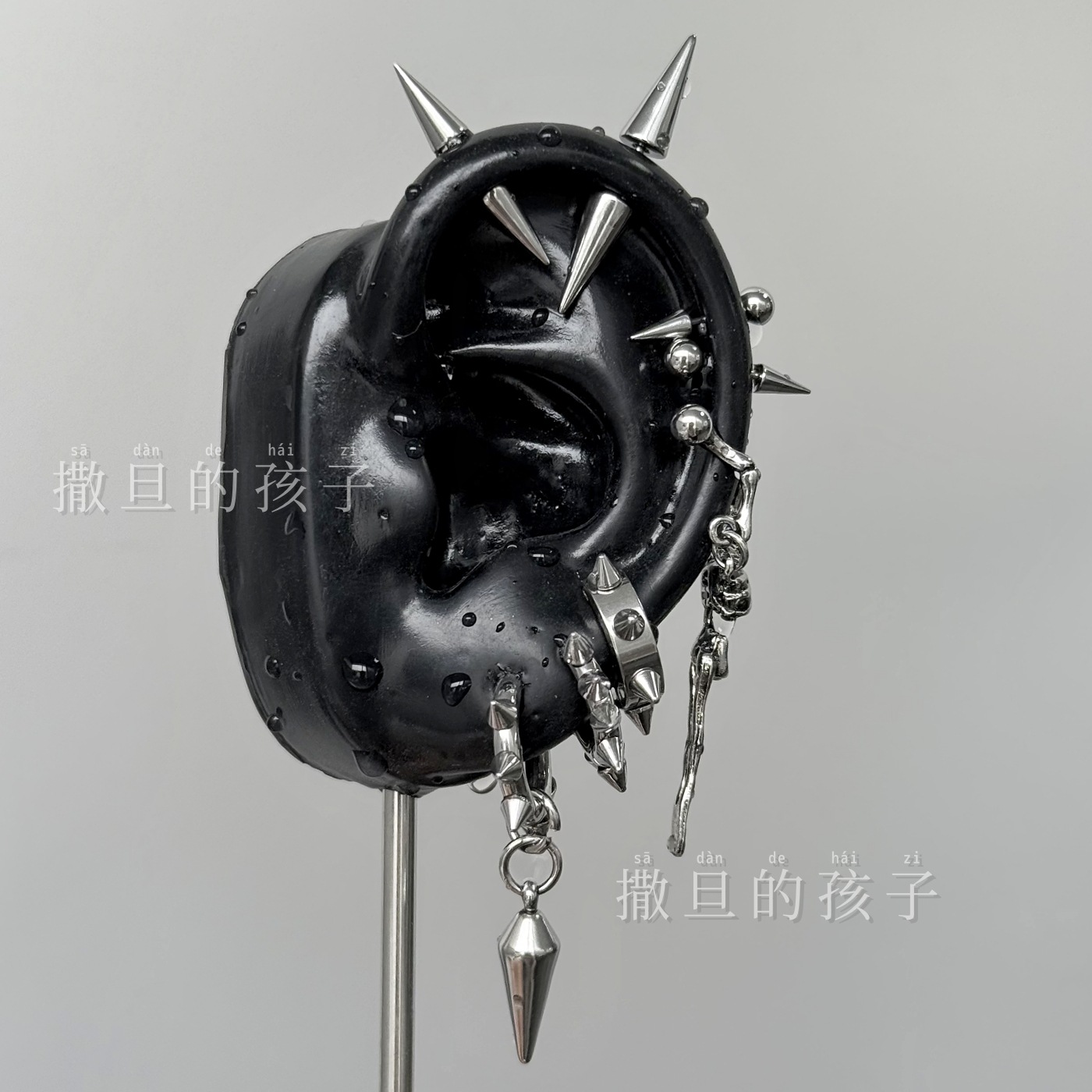 Pointed titanium steel lip stud product view