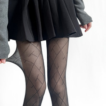 �z�m����Ů���ڽz�Bѝ�m���l�л�ɫ�ٴ��@�ݼ������ȴ���m����