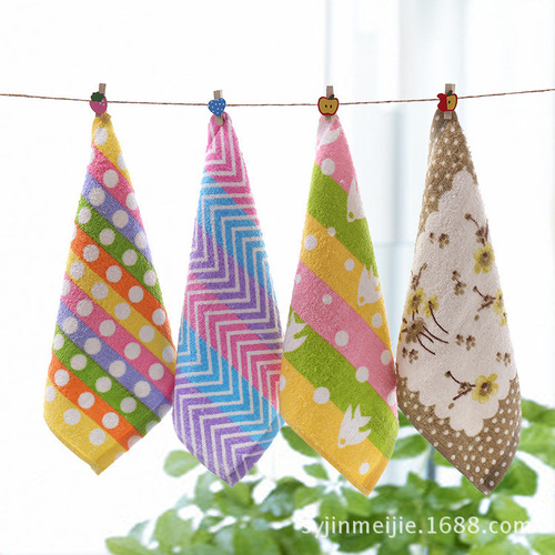 New cartoon small towels, children's small square towels, baby square towels, saliva towels, kindergarten hanging towels with hooks