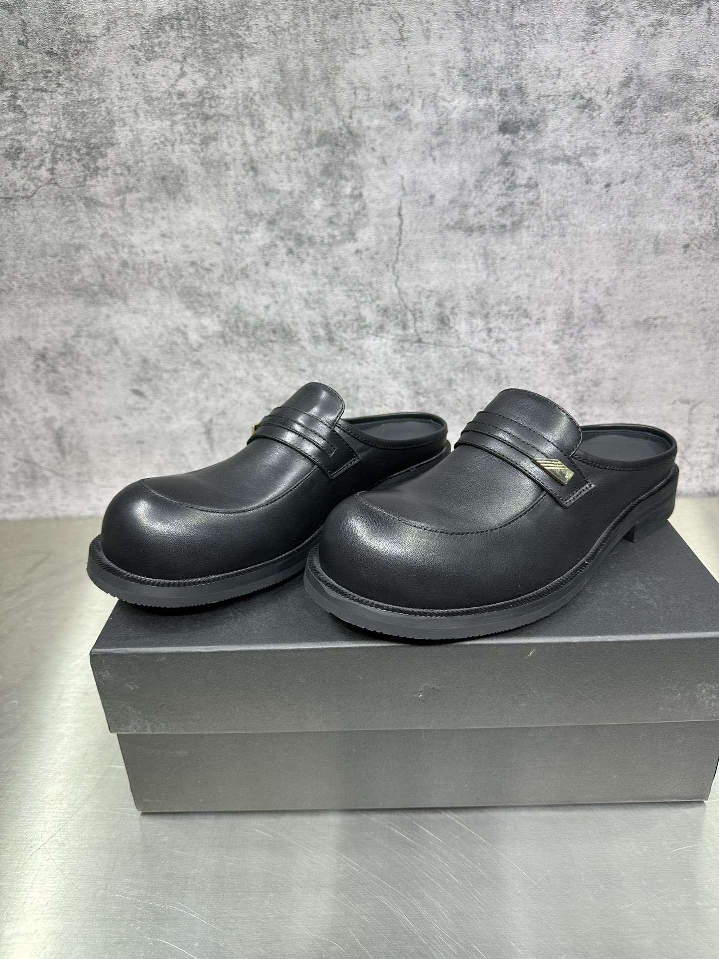 Quality Shoes Fashion Trend Men's Youth Outdoor Toe Black Thick Sole Platform Shoes Large Size Height Increasing Casual Versatile_vogvips.com