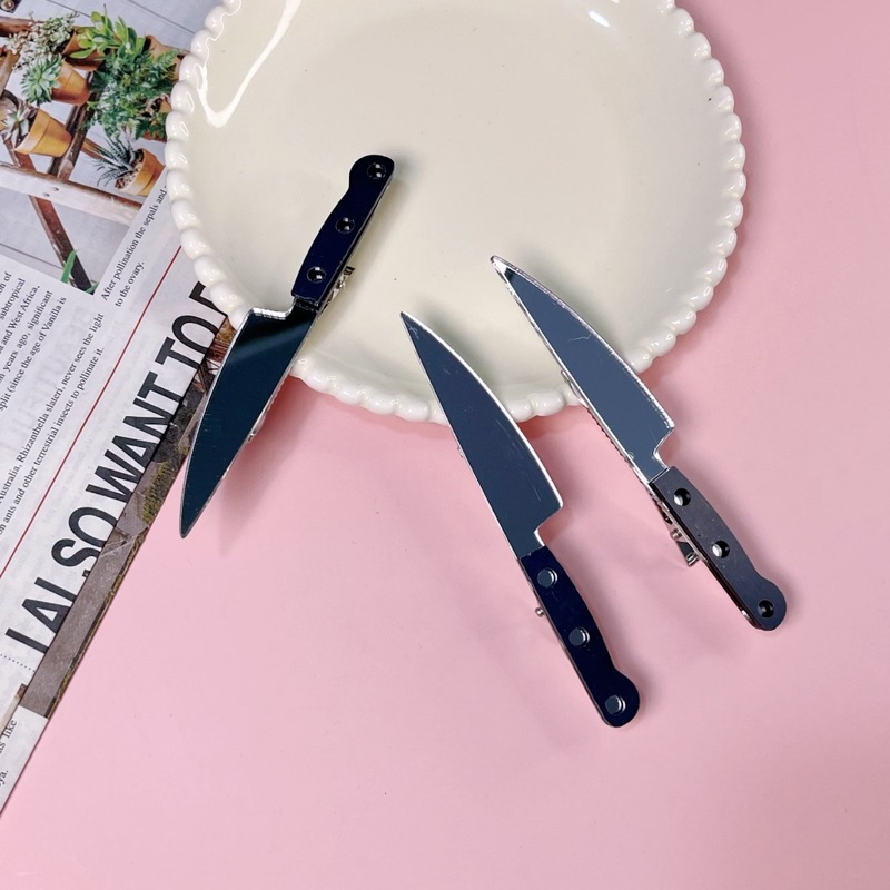 Funny Creative simulation knife hairpin female side bangs broken hair duckbill clip headdress photography props Internet celebrity hairpin