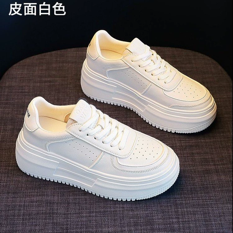 Женские белые кроссовки на толстой подошве, новинка 2025 года, удобные кожаные повседневные летние кроссовки для весны и лета, однотонные туфли в тренде Ins для весны и осени