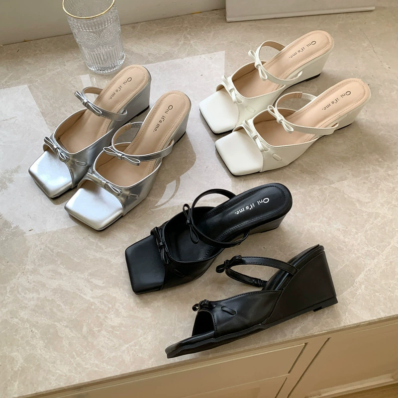 Женские летние босоножки из французского серебра с бантом, на среднем каблуке, с одним ремешком, в римском стиле.