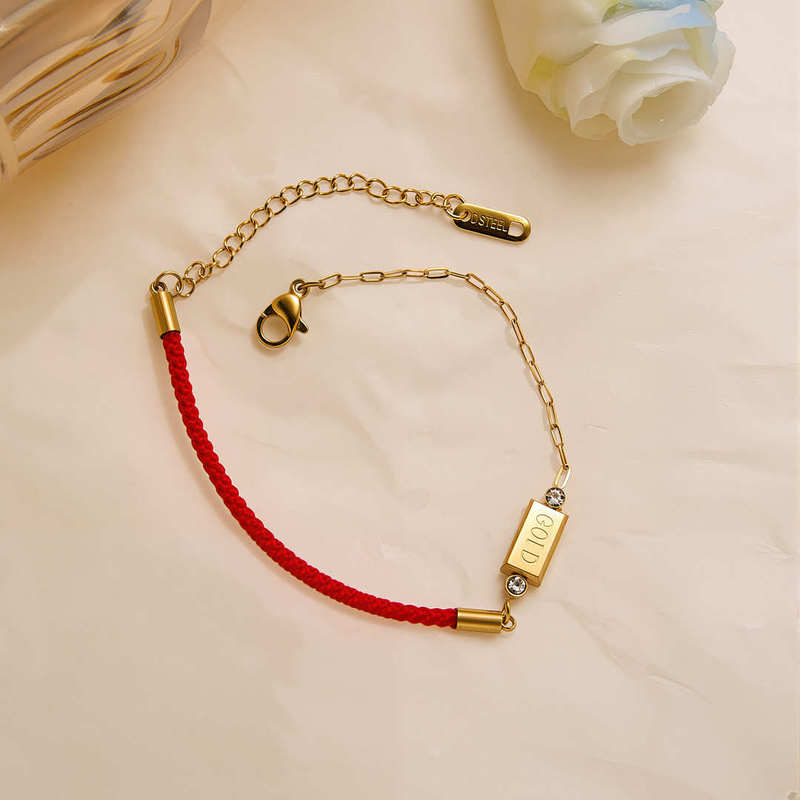 Rong Xun New Fortune Full of Rich Small Gold Strip Titanium Steel Red Rope Bracelet Women's Asymmetric Design Sense Bracelet Bracelet