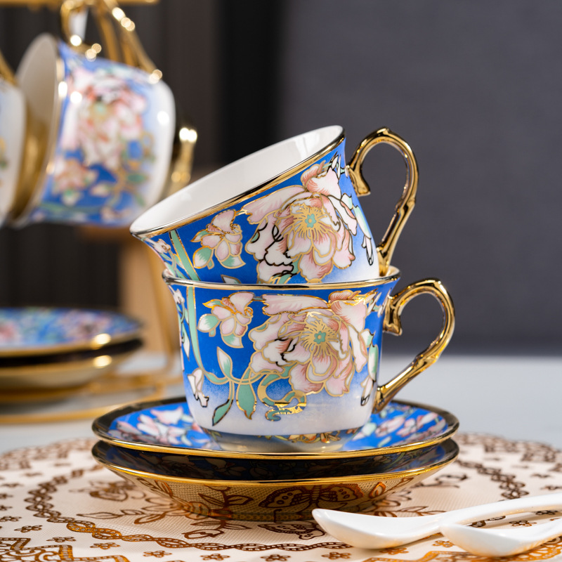 Taza de café de cerámica de estilo europeo, taza de café de Phnom Penh, taza de té de lujo ligera, salón de belleza doméstico, taza de té de alto valor, plato de flores