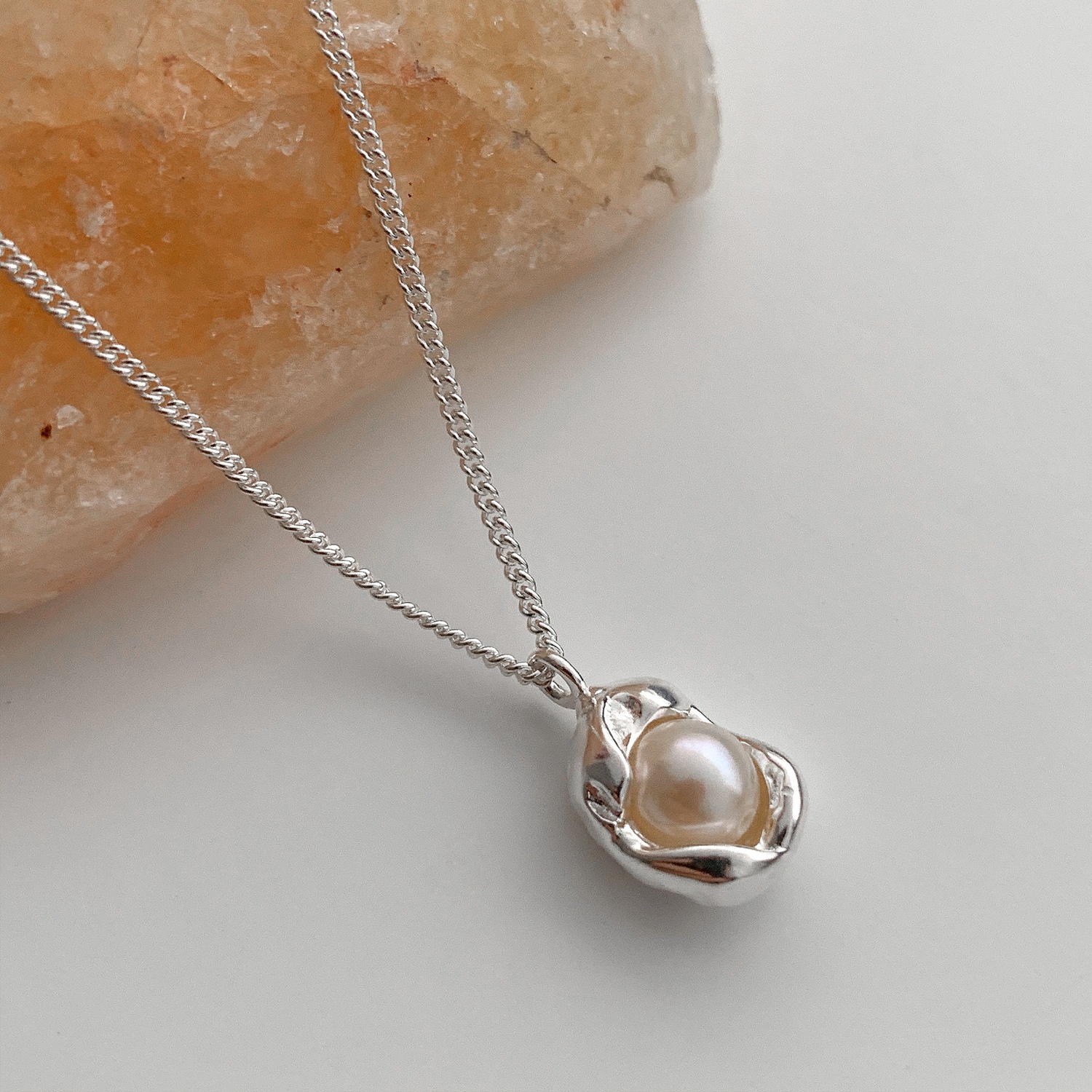 4g Weight Artificial Pearls Inlay Material 925 Sterling Silver Artificial Pearls Plating Inlaid Pearls Shell Pendant Necklace