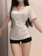 港风chic白色v领短袖t恤女夏季修身显瘦感纯欲百搭打底衫上衣