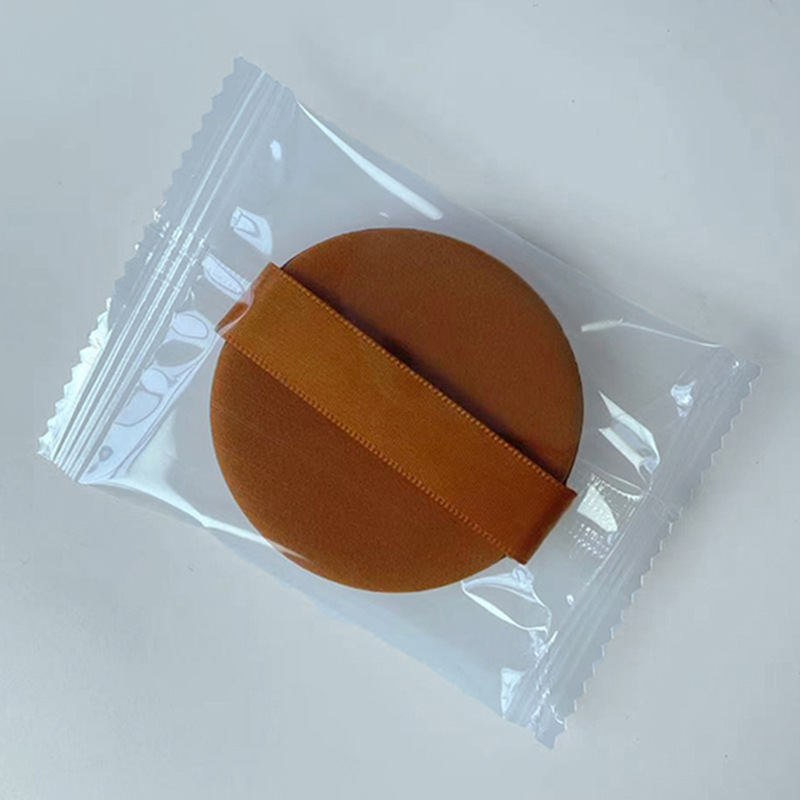 乾湿両用ファンデーション蜜粉パテ三角超柔らかいスポンジ粉を食べないで化粧します。|undefined