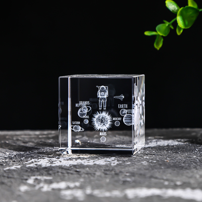 3D Moon Crystal Cube