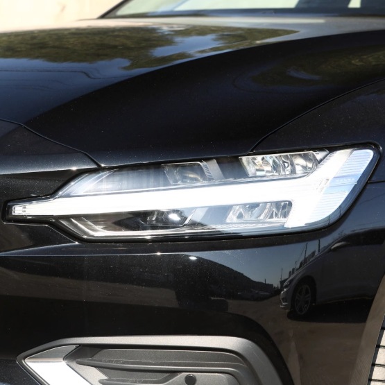 Suitable for 20-25 Models of Volvo S60 Headlight Cover, Volvo S60 Front Headlight Transparent Light Housing, Face Cover