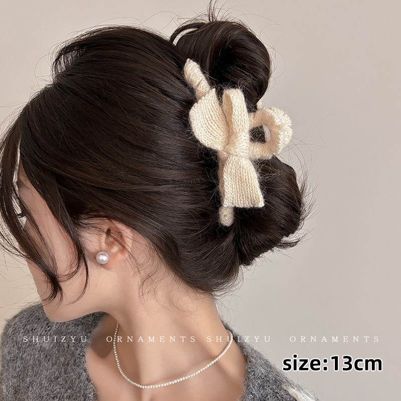 Otoño y invierno curry clip de agarre de cabeza grande clip de cabello tocado clip de tiburón 2025 nuevo peludo de gama alta agarre de cabello