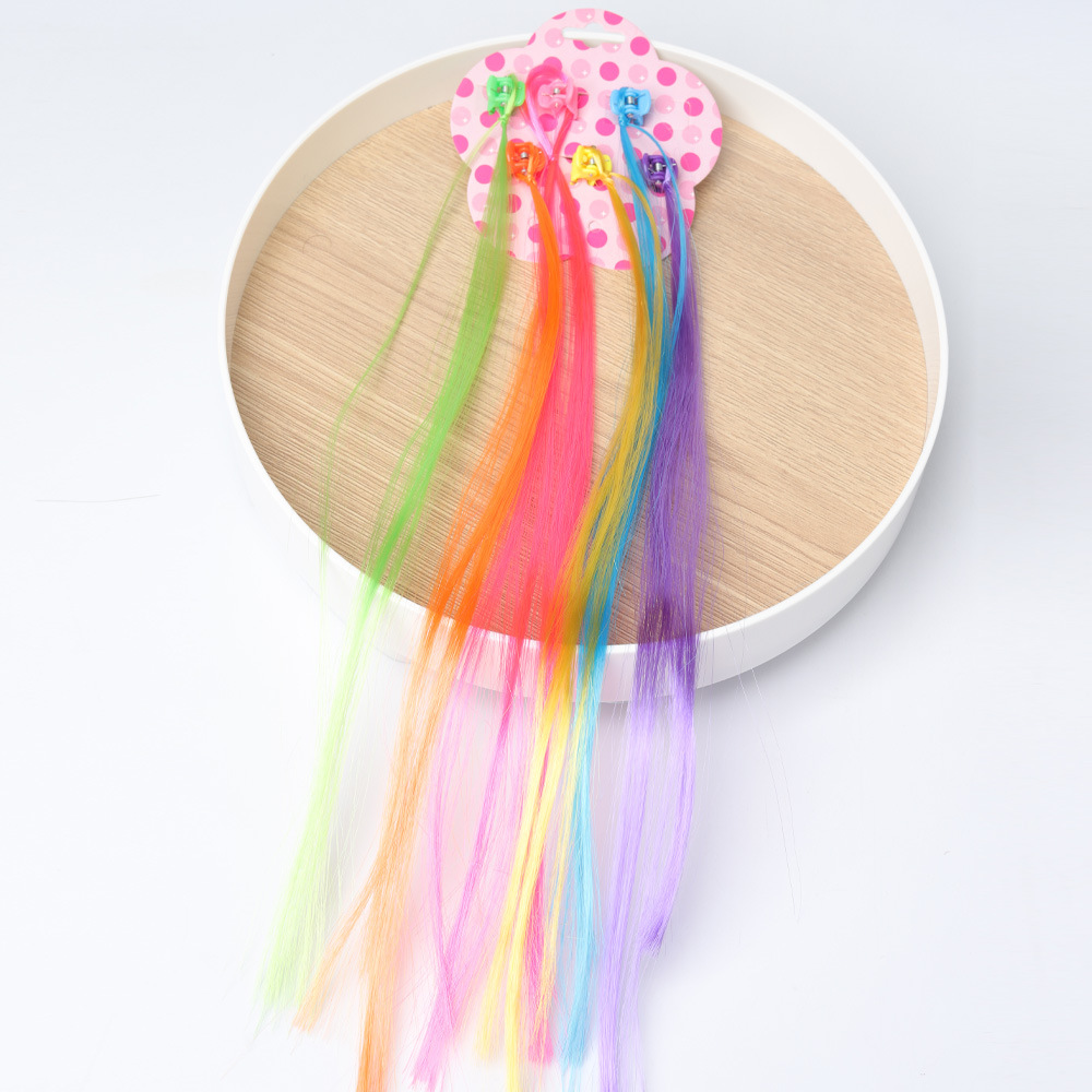 클로 클립이 색상을 발산합니다.