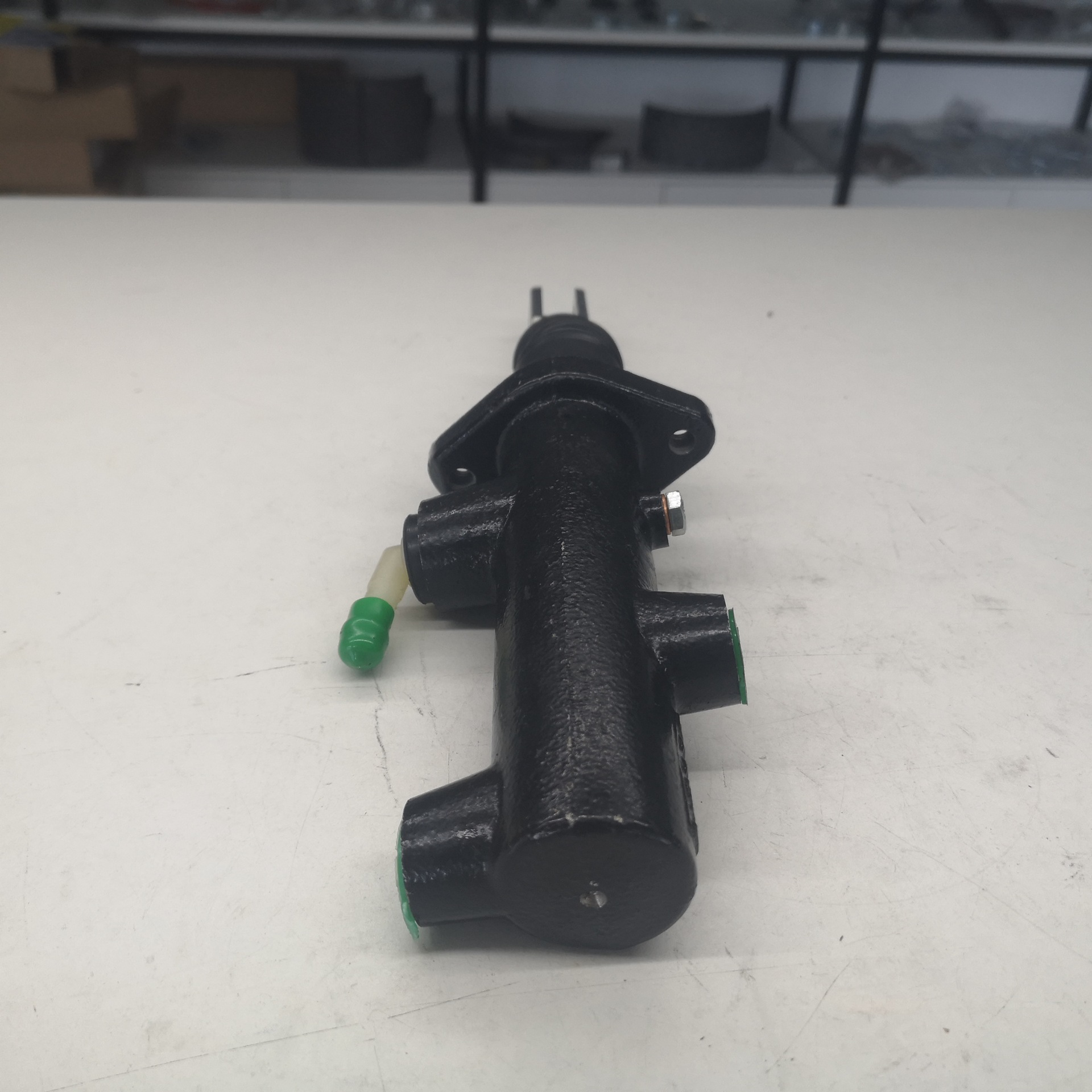 Suitable for New Holland Agricultural Machinery Engineering Vehicle Brake Master Cylinder 85805257 48151473 Brake Master Cylinder