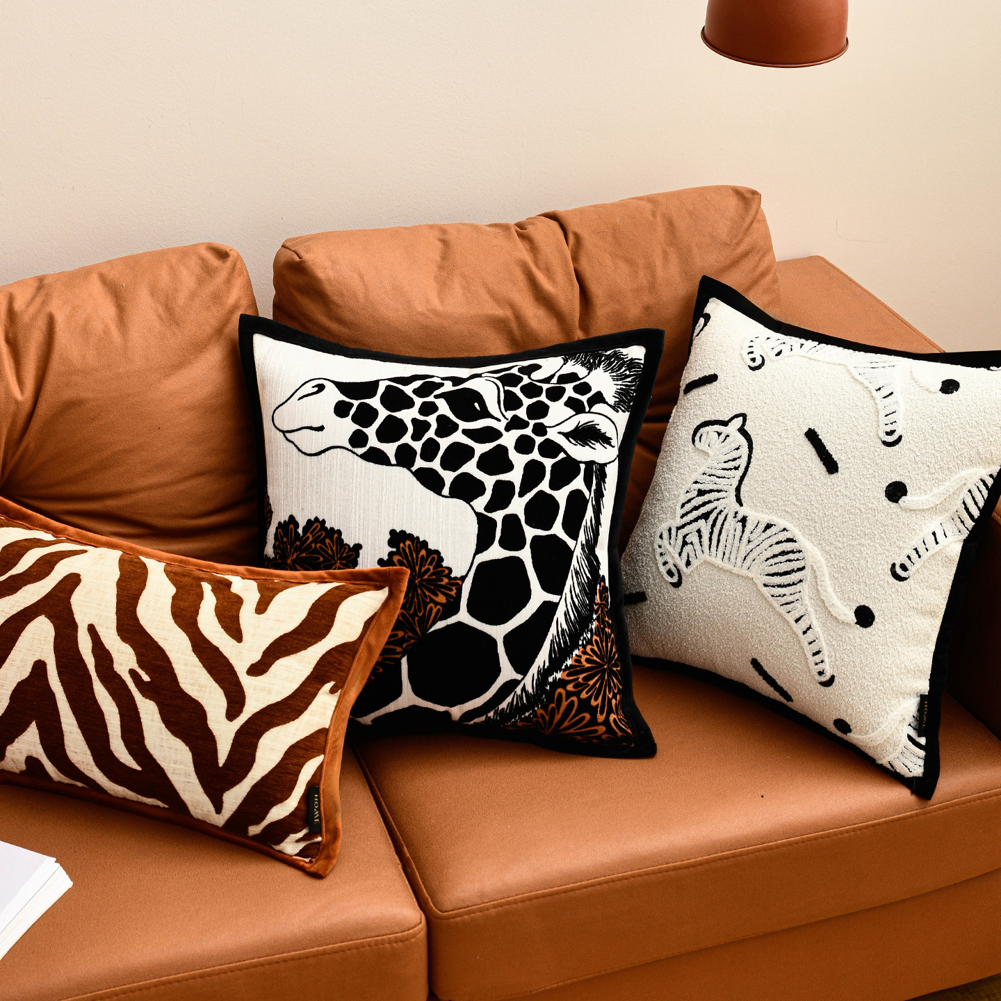 2026 New French Retro Black and White Throw Pillow Cushion Sofa Living Room Light Luxury High-End Pillow Large Backrest Cushion Cover