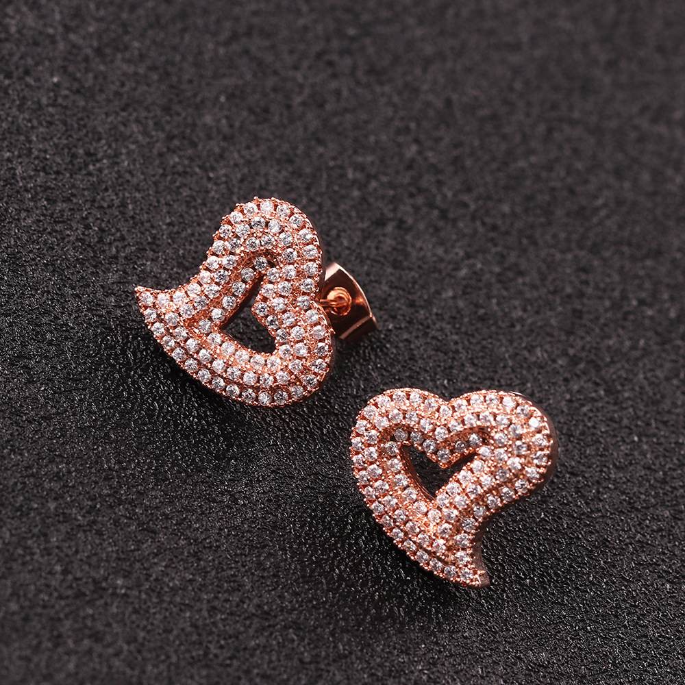 Hip-Hop Heart Shape Copper Plating Zircon Ear Studs 1 Pair