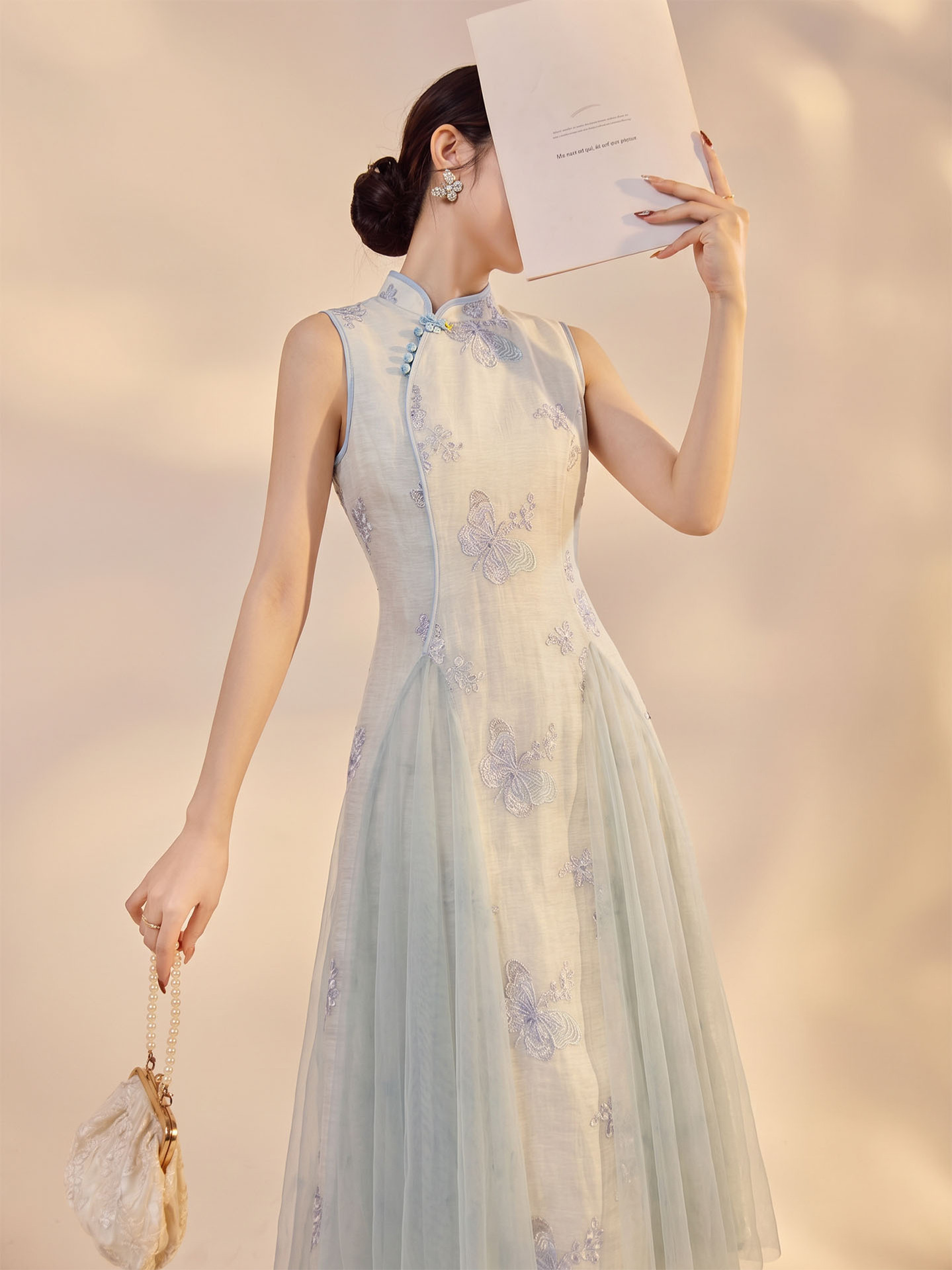 Váy dài không tay nữ tính dáng maxi — màu xanh nhạt