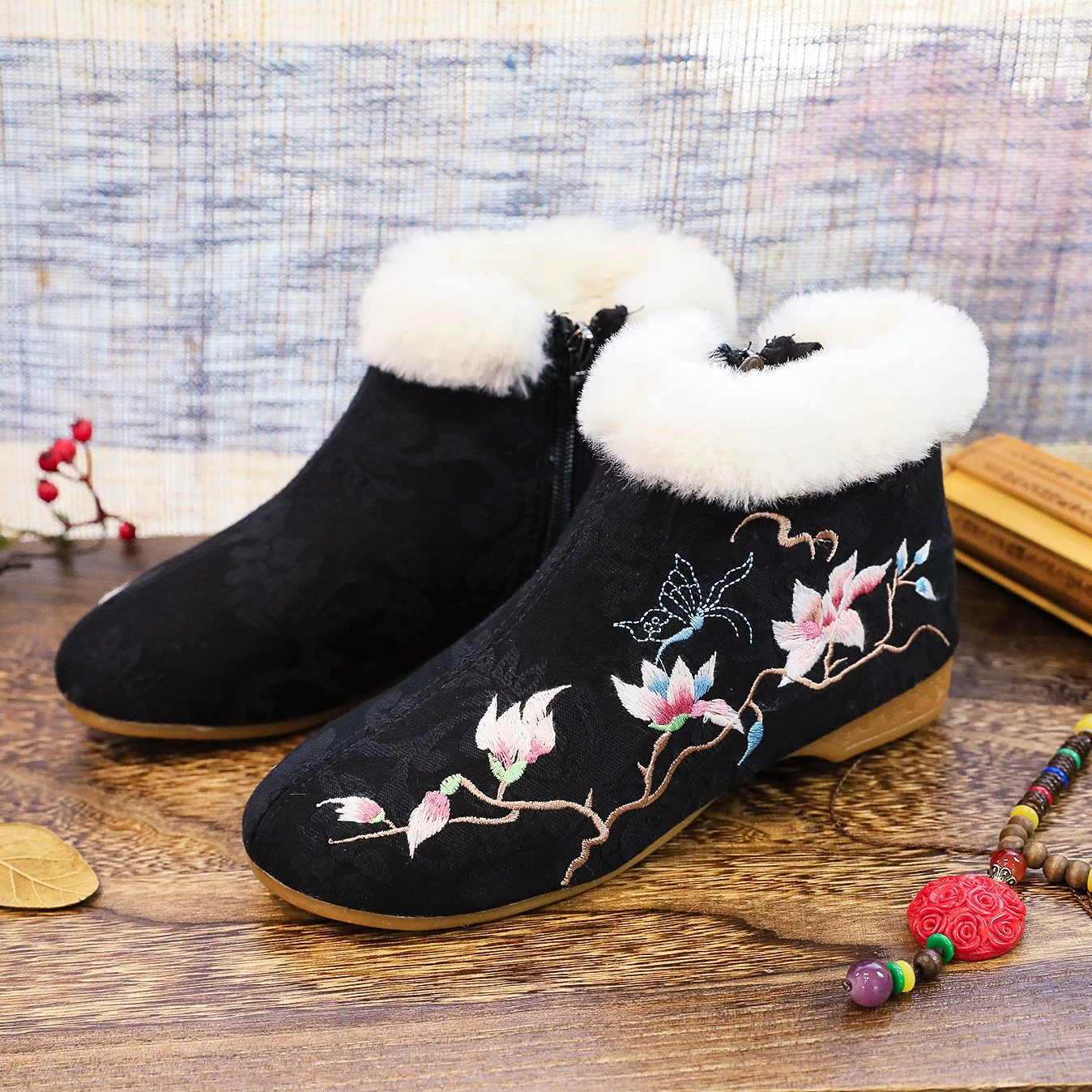 Утолщенный плюш внутренний и наружный один жирный ноги вышитые хлопком короткие ботинки хлопка зимы ботинок