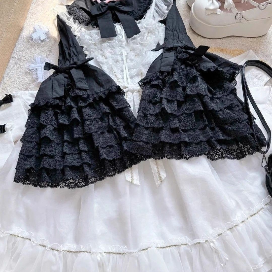 Black lace doll-style original Lolita princess-sleeve shirt, suitable for layering or wearing alone