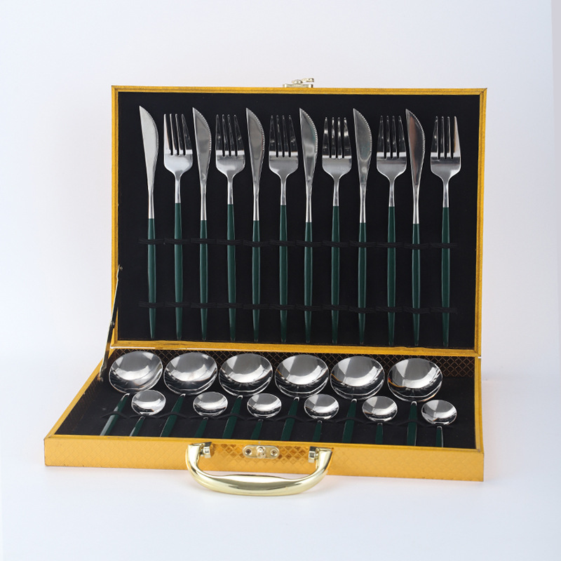 Amazon popular vajilla de acero inoxidable 24 unidades traje Portugal cuatro piezas principales comida occidental cuchillo, tenedor y cuchara caja de regalo traje