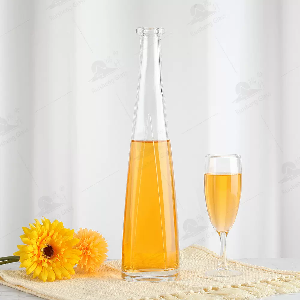工厂直销饮料矿泉水玻璃瓶高端定制订制晶白料高白透明果酒空瓶自