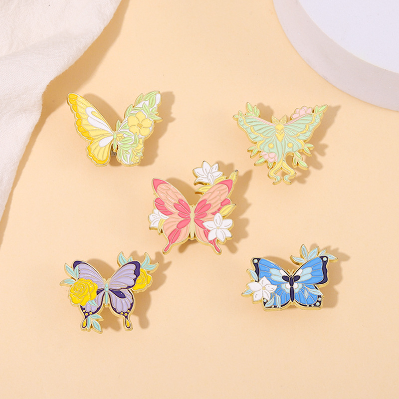 5g Weight Brooches Classification Holiday, Daily Occasion Alloy Material Butterfly Pattern Unisex Gender Plating Design Fashion Style Fashion Pin Butterfly Alloy Plating Unisex Brooches 5