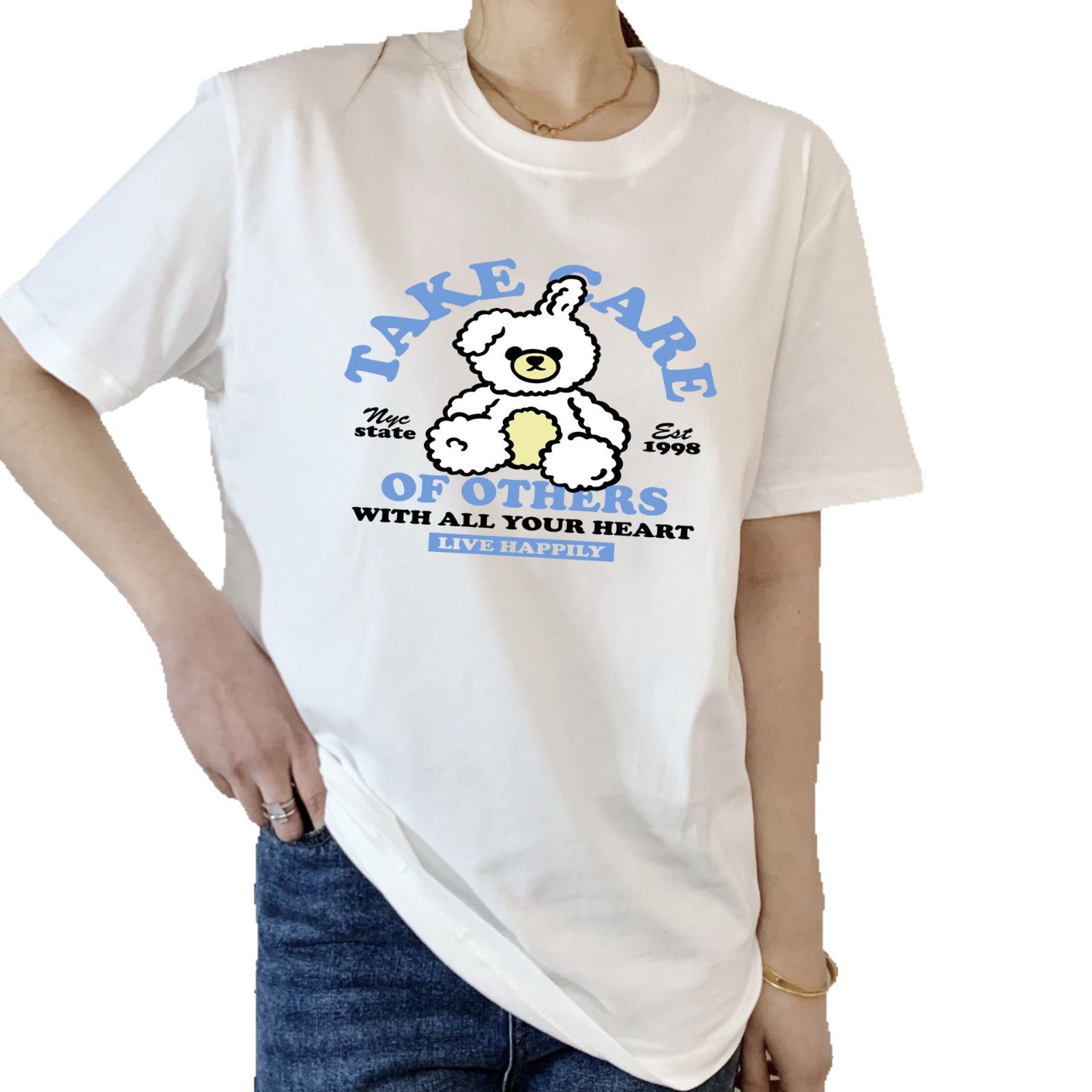夏の新スタイルの純粋な綿のラウンドネックルーズ半袖 Tシャツ女性の花プリントイン香港トレンディな白い女性のトップスボトリングシャツ