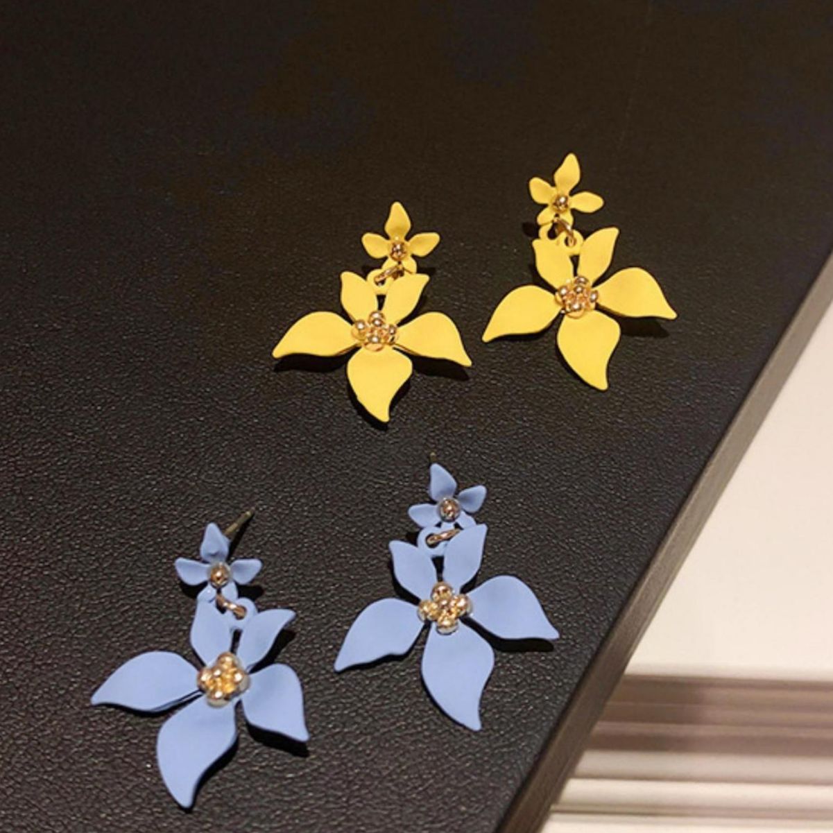 Orecchini pendenti a foglia in argento 925 stile floreale_voghion.com
