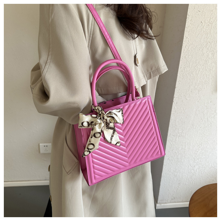 Estilo coreano de moda simple bolso de las mujeres de alta textura de invierno Nuevo diseño nicho bolso de gran capacidad bolsa de mensajero