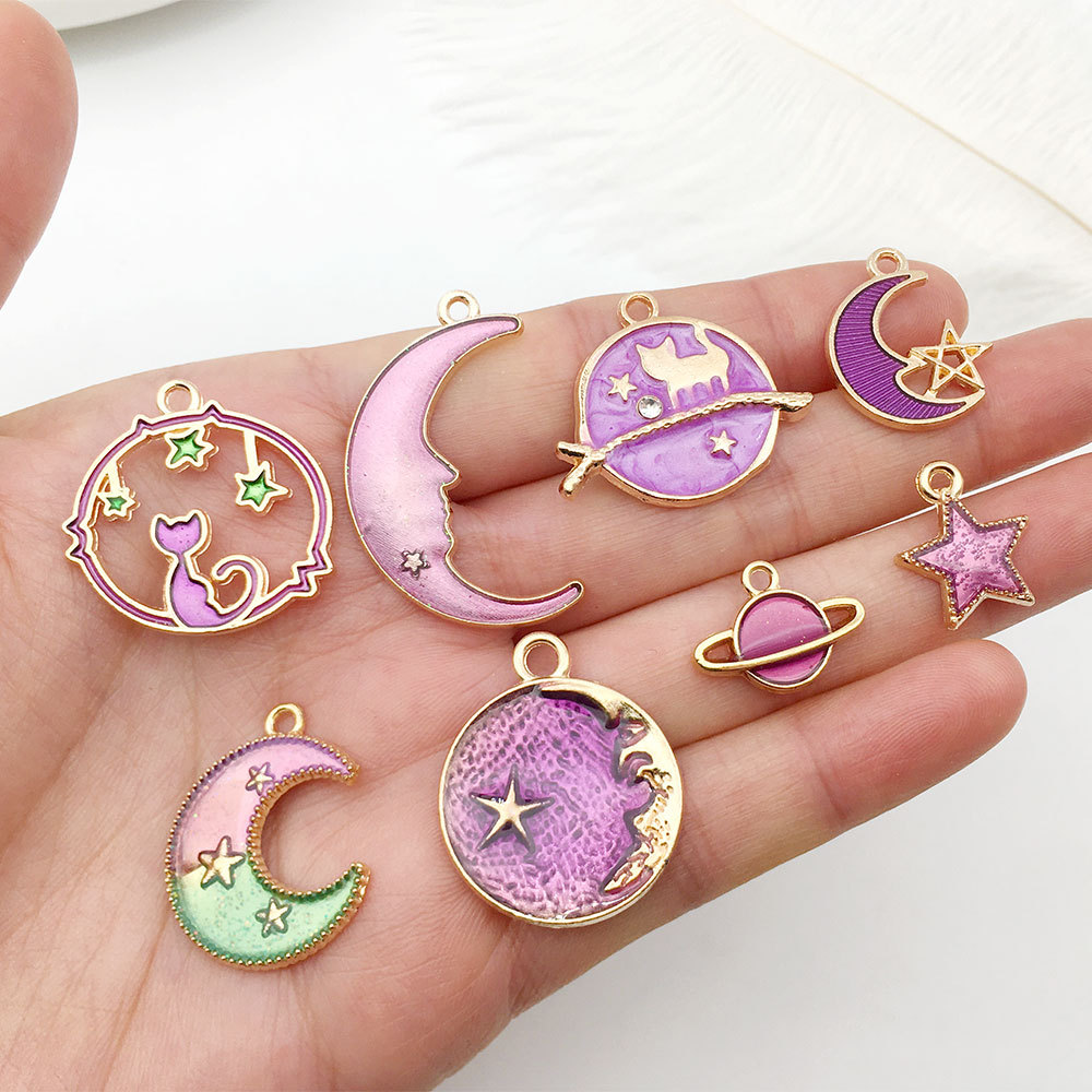 23g Weight Pendant Jewelry Making Type 21 * 25mm, 24*24mm, 24*32mm Jewelry Making Size Rhinestones Inlay Material DIY Jewelry Accessories Classification 1 Set Quantity Alloy Material Star, Moon, Cat Pattern Enamel, Inlay Design Casual, Simple Style Style 1 Set 21 * 25mm 24*24mm 24*32mm Alloy Rhinestones Star Moon Cat Pendant 5
