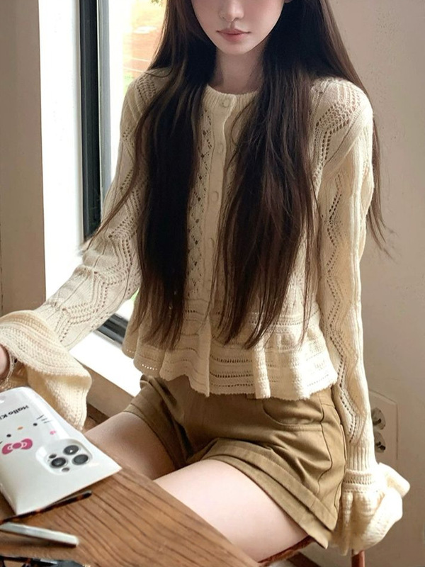 YUYUREL 私服 镂空钩花荷叶边羊驼毛针织开衫|undefined