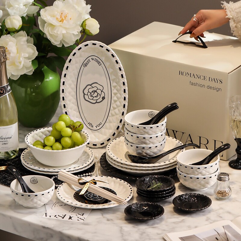 French Style Small Fragrance Dish Set Household Light Luxury Ceramic Tableware Gift Box Housewarming Wedding Gift French Style Small Fragrance Dish Set Household Light Luxury Ceramic Tableware Gift Box Housewarming Wedding Gift