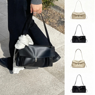 Leme�n��С���羳���w�μ�����ذ��i��������W�tֱ������ͬ��Ů