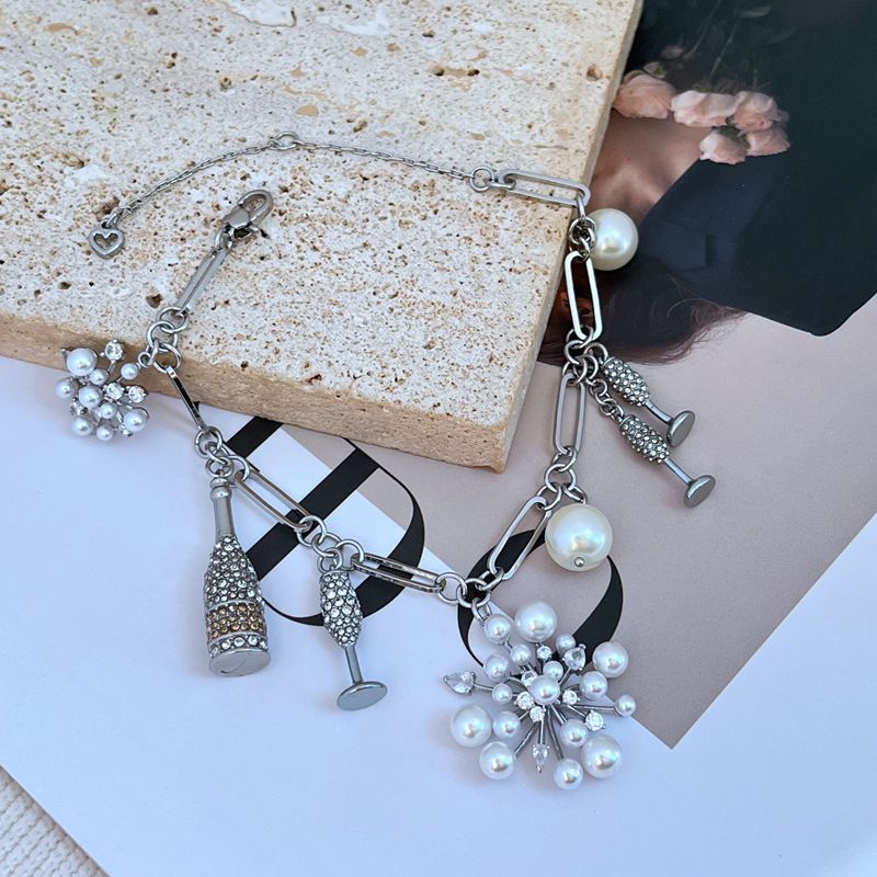 Fashionable beads with zircon pearl