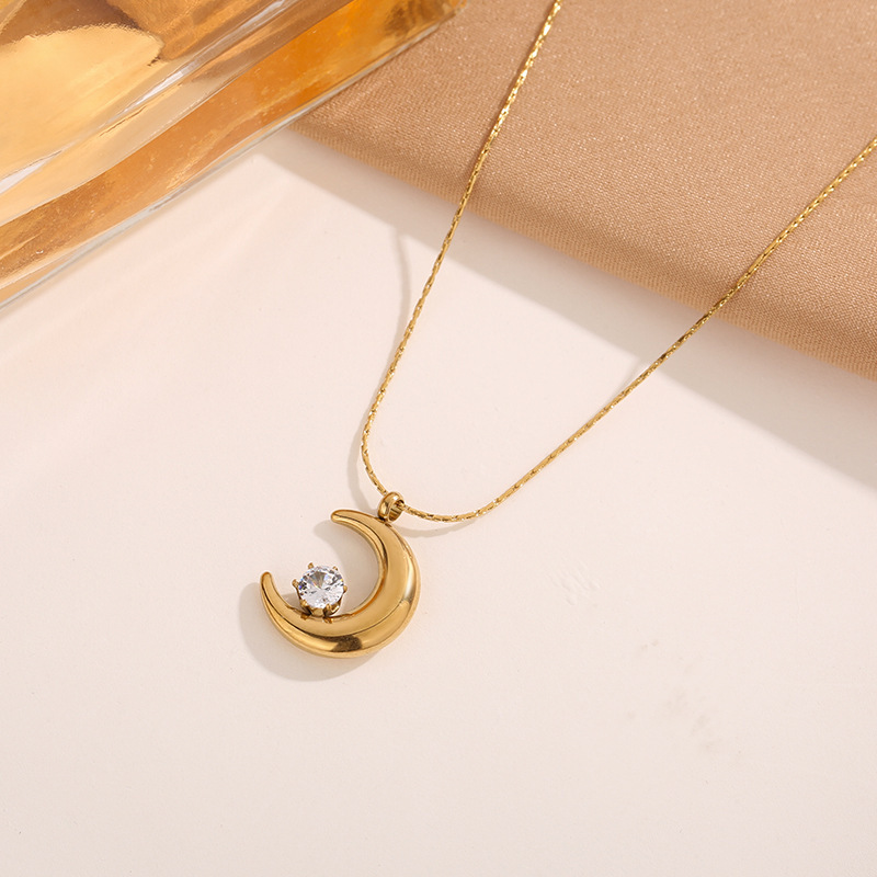Star Moon Crescent Necklace Gold Plated Delicate Clavicle Chain_voghion.com