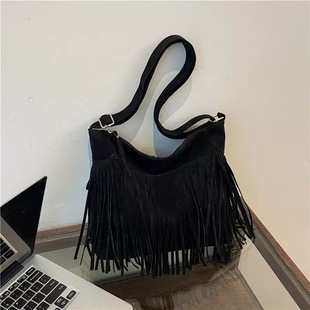 Retro Large Capacity Tassel Shoulder Bag 2025 New Personalized Tote Bag Fashionable and Easiest for Match Solid Color Diagonal Dumpling Bag