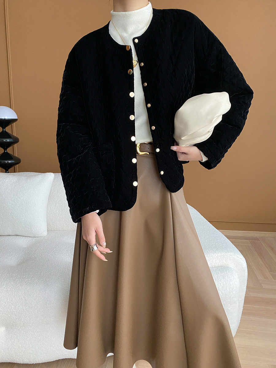 司南新中国式流行金ボタンゆるい小香風キルティング菱格黒ベルベット綿服コートSN5014