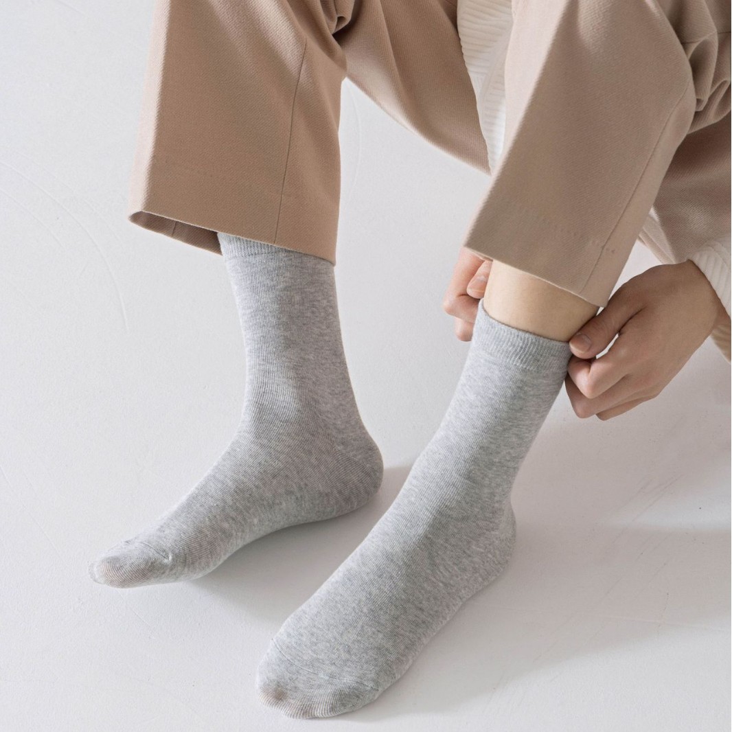 Sports summer comfortable thin solid color knee socks