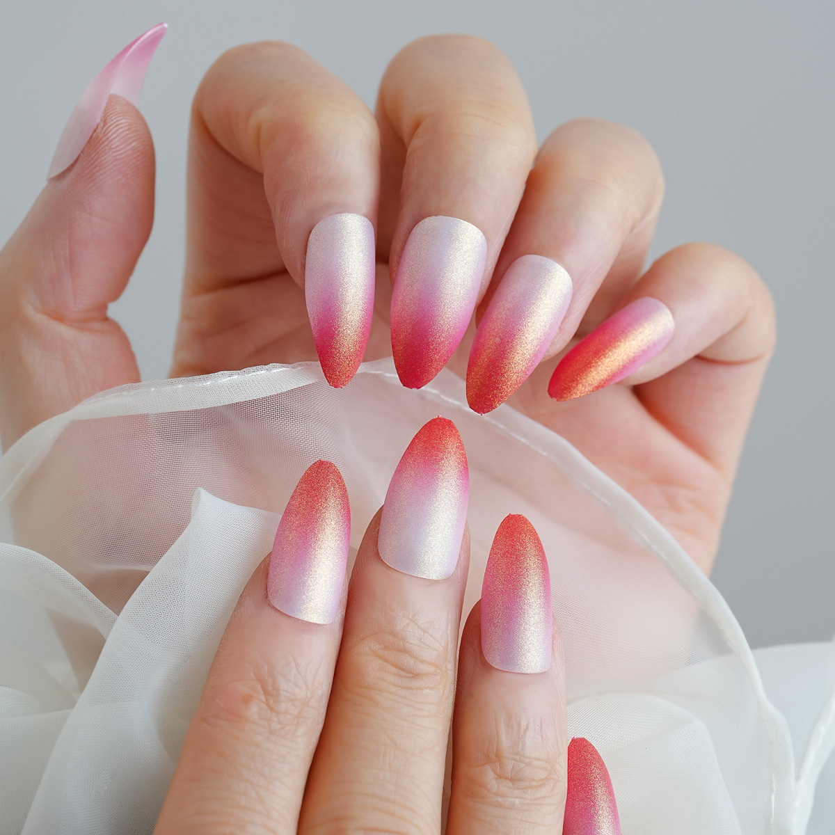 Millones de manchas uñas postizas Uñas postizas Uñas postizas Uñas de uñas portátiles Parche de uñas 24 piezas Suministro del fabricante