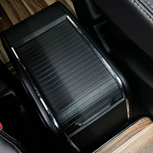 Car interior panel wax, dashboard renewal wax, seat care and maintenance agent, degreasing and polishing, warehouse processing of surplus inventory