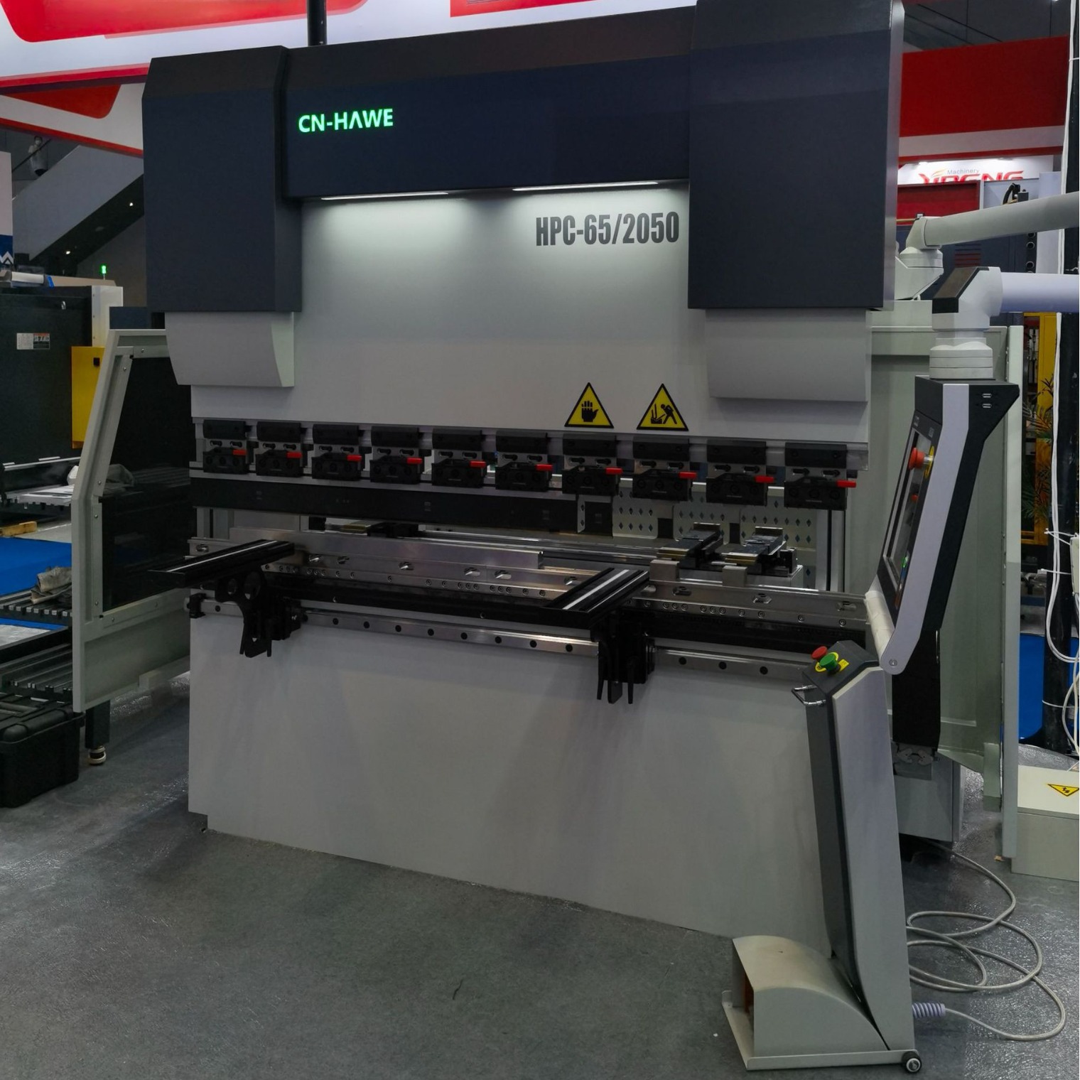 160T/4000液压板料数控折弯机400T/4000折板机弯板机